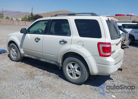 2011 Ford Escape Xlt из США, поврежденный, VIN 1FMCU9DGXBKA93027